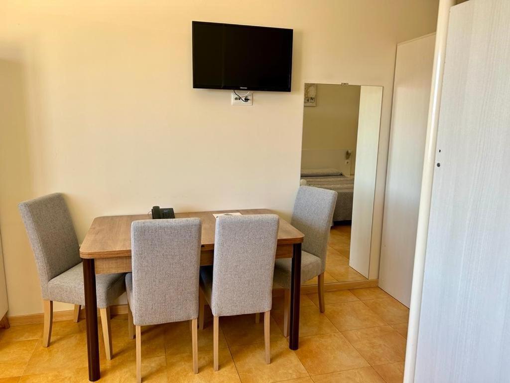 Apartamentos Turisticos Mediterraneo Картахена Екстериор снимка