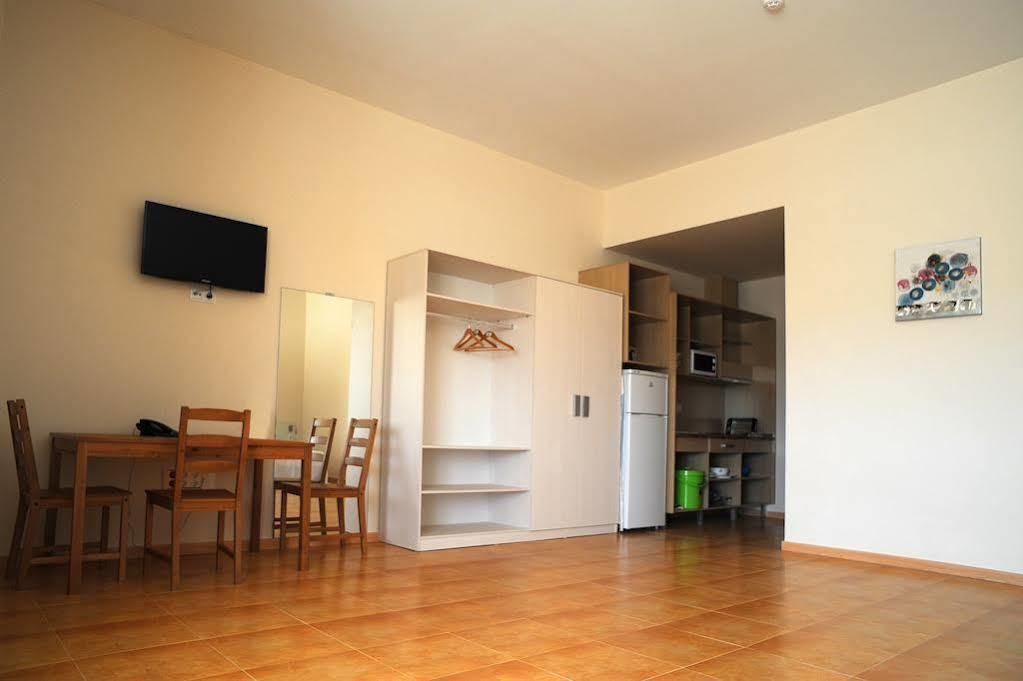 Apartamentos Turisticos Mediterraneo Картахена Екстериор снимка